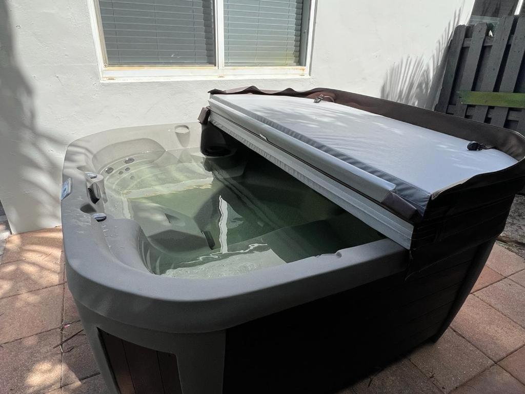 4Br Home, Hot Tub, Near Beach & Wilton Manors Fort Lauderdale Buitenkant foto
